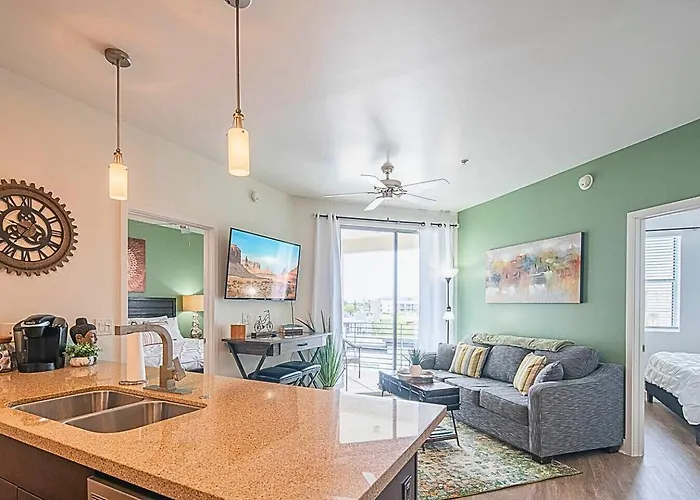 Shopping & Dining 1 Mile - 24 Hour Pool With Parking - 4036 Phoenix
